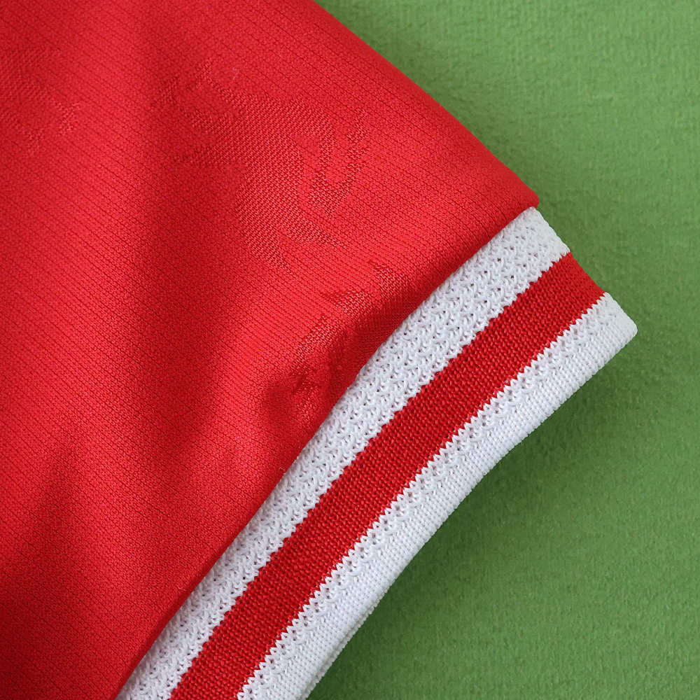 9697 Liverpool F.C. home retro Kids kit