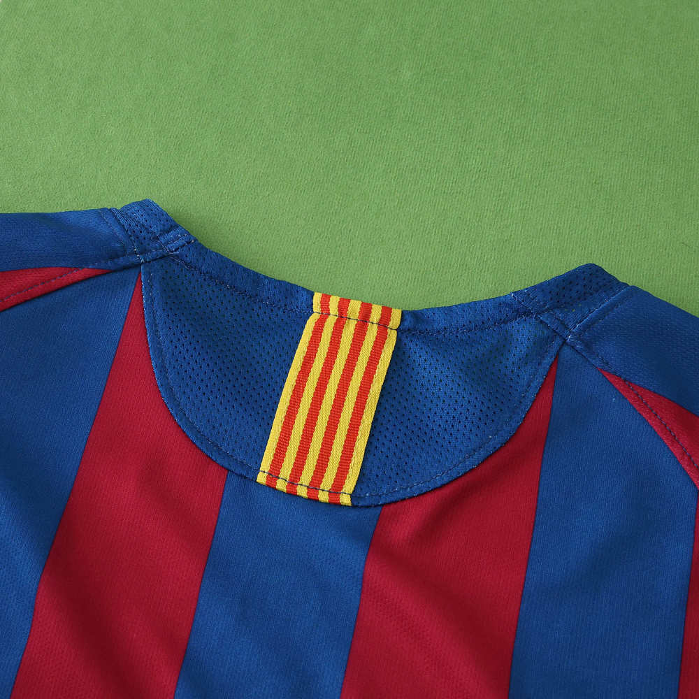 1011 FC Barcelona / Barça away retro Kids kit