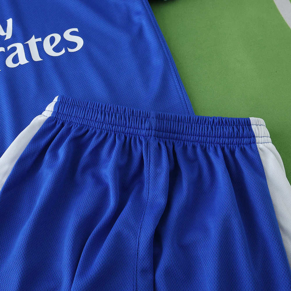 0305 Chelsea F.C. home retro Kids kit