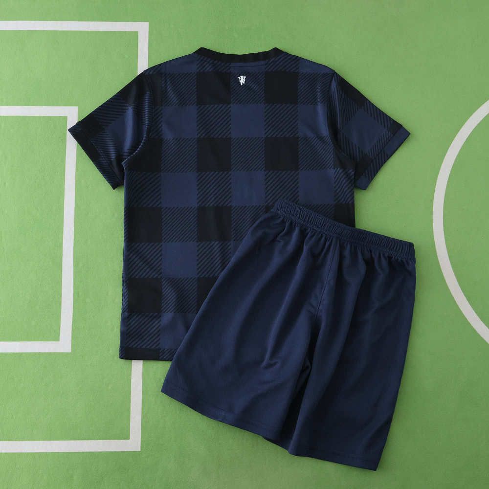 1314 Manchester United F.C. away retro Kids kit