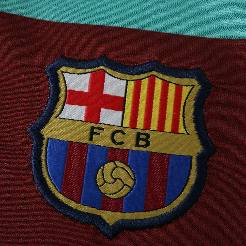 1011 FC Barcelona / Barça away retro Kids kit