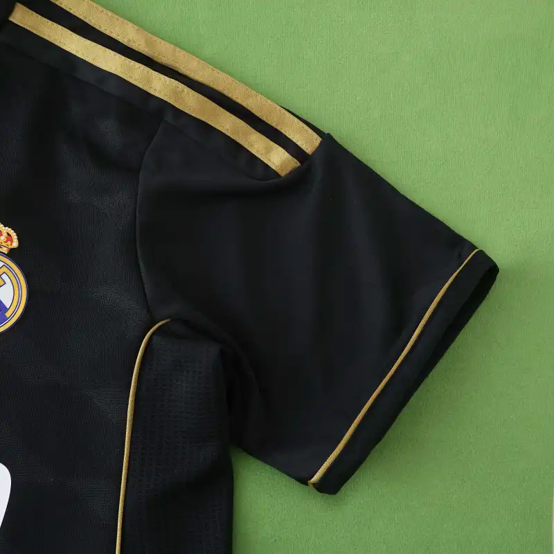 1112 Real Madrid away retro Kids kit