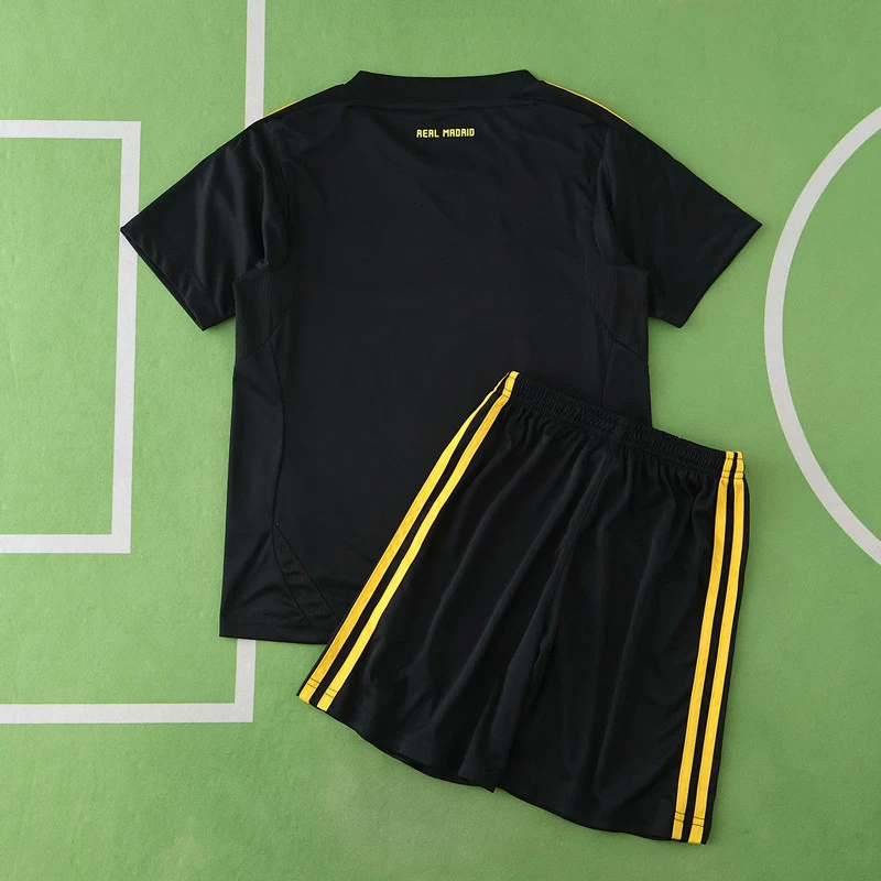 1112 Real Madrid CF goalkeeper retro Kids kit