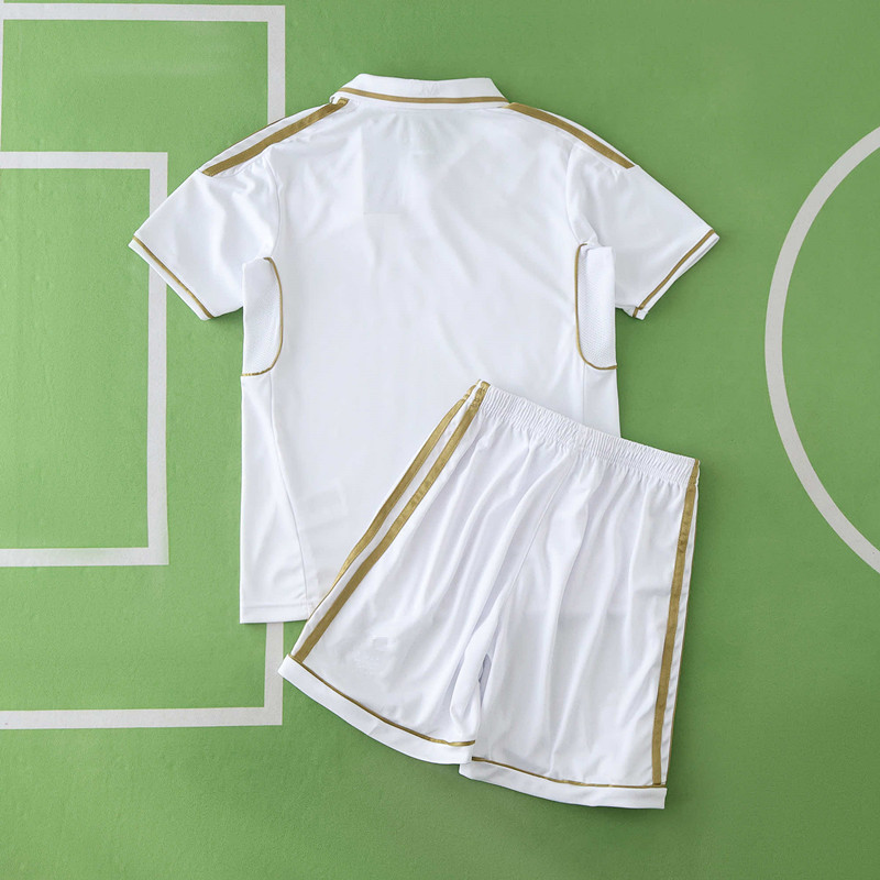 1112 Real Madrid CF home retro Kids kit