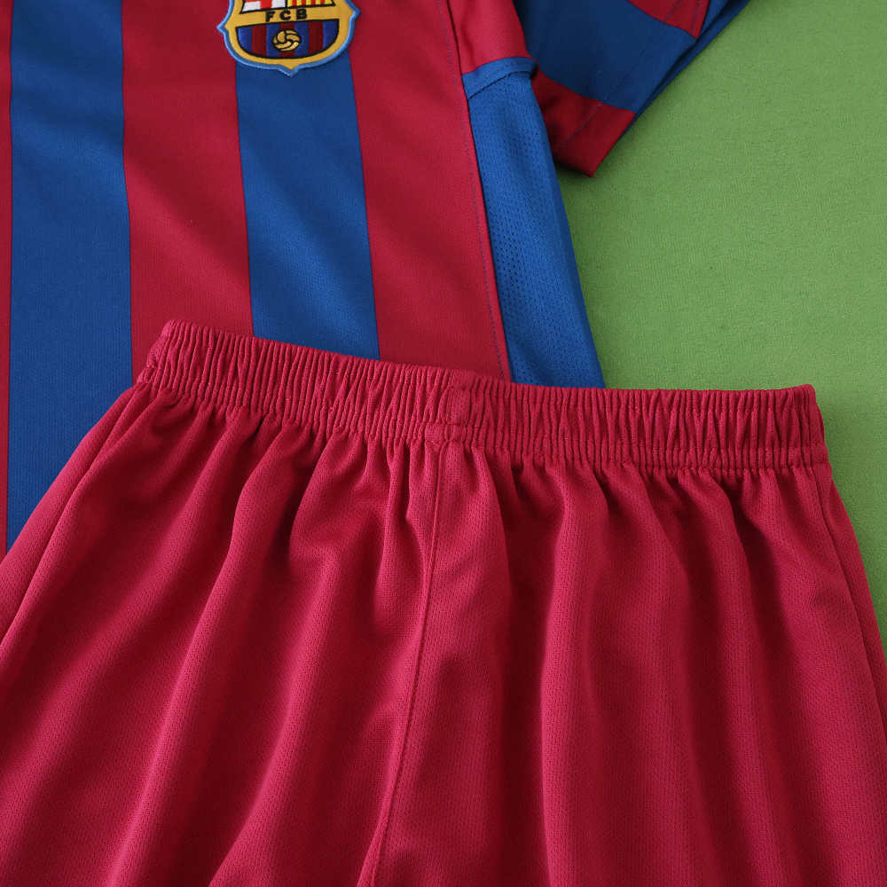1011 FC Barcelona / Barça away retro Kids kit