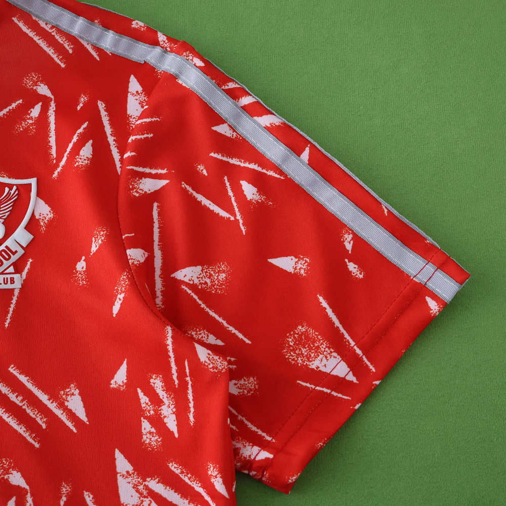 8991 Liverpool F.C. home retro Kids kit