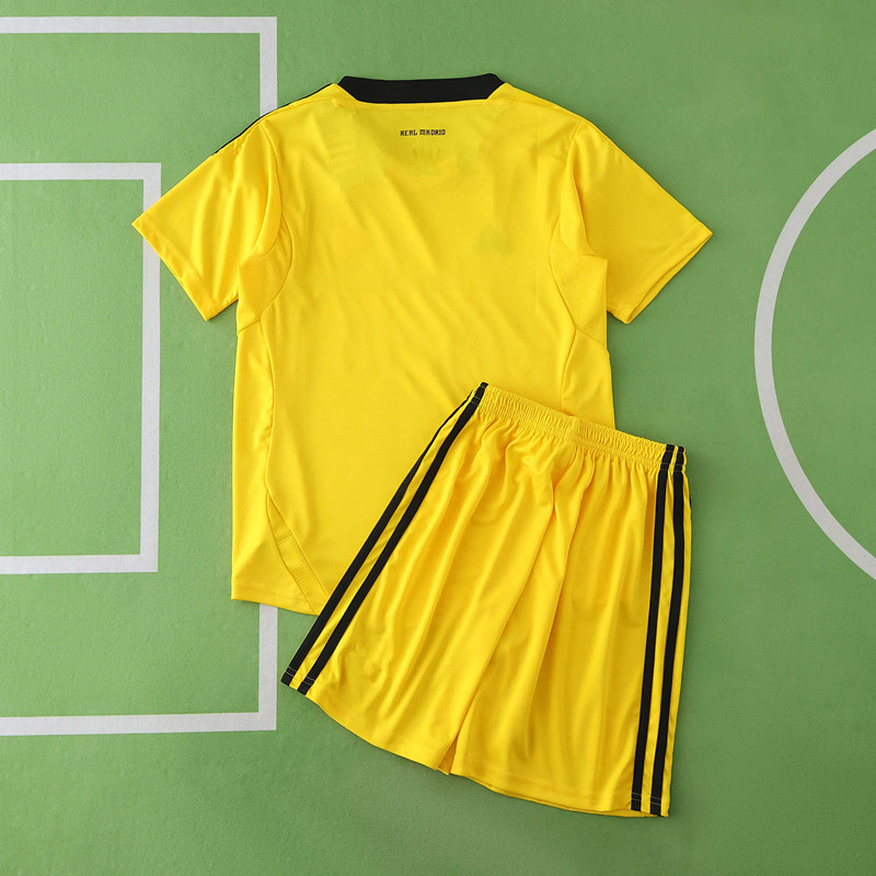 1112 Real Madrid CF goalkeeper retro Kids kit
