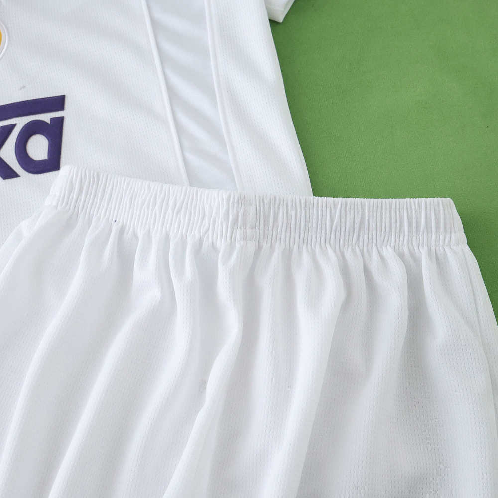 9798 Real Madrid home retro Kids kit