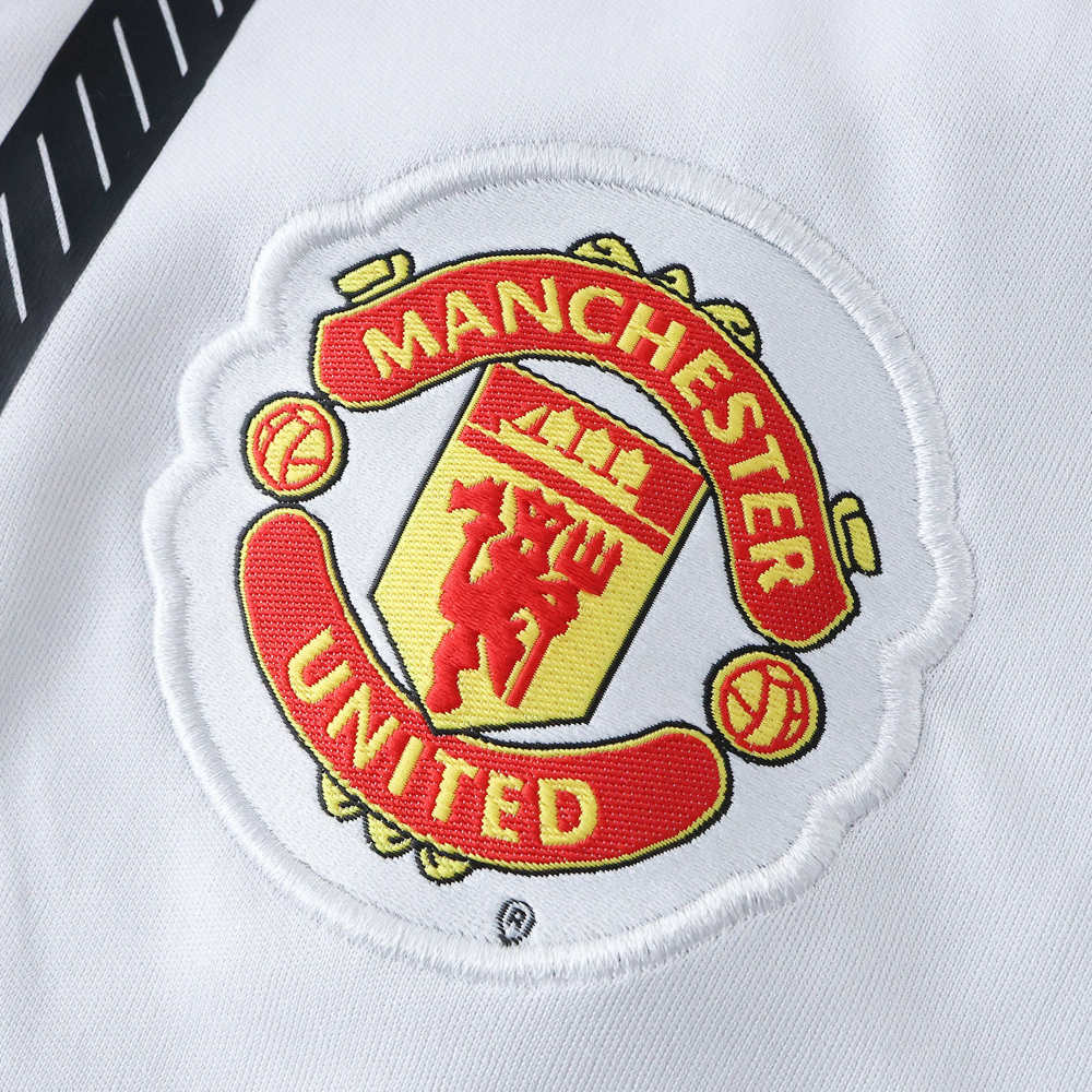 1011 Manchester United F.C. home retro Kids kit