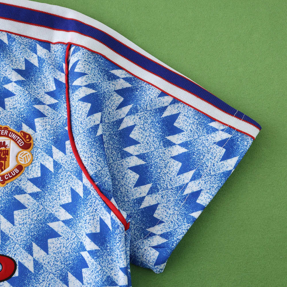 9092 Manchester United F.C. away retro Kids kit