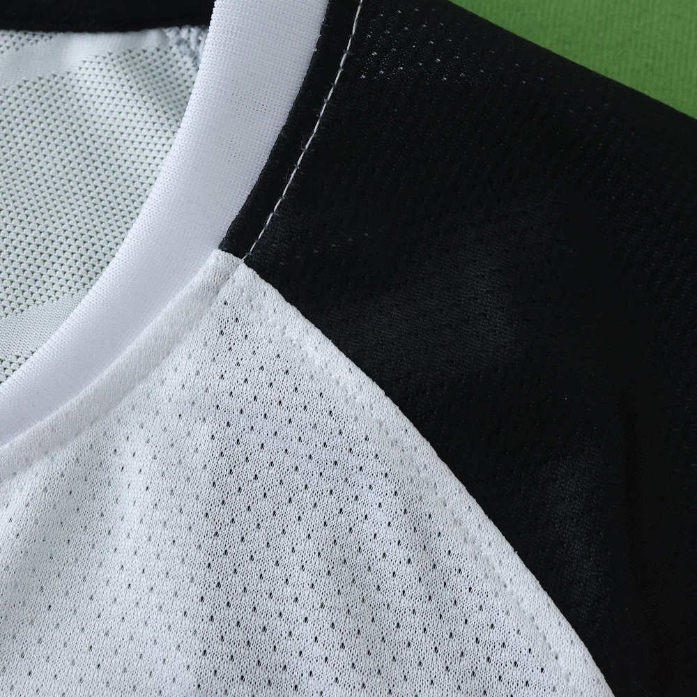 1112 Manchester United F.C. away retro Kids kit
