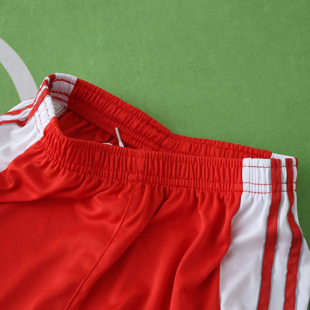 8991 Liverpool F.C. home retro Kids kit
