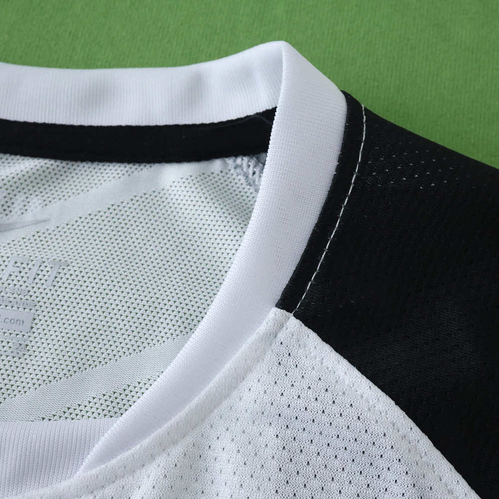 1112 Manchester United F.C. away retro Kids kit