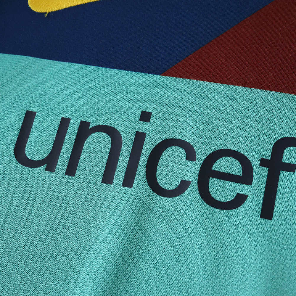 1011 FC Barcelona / Barça away retro Kids kit