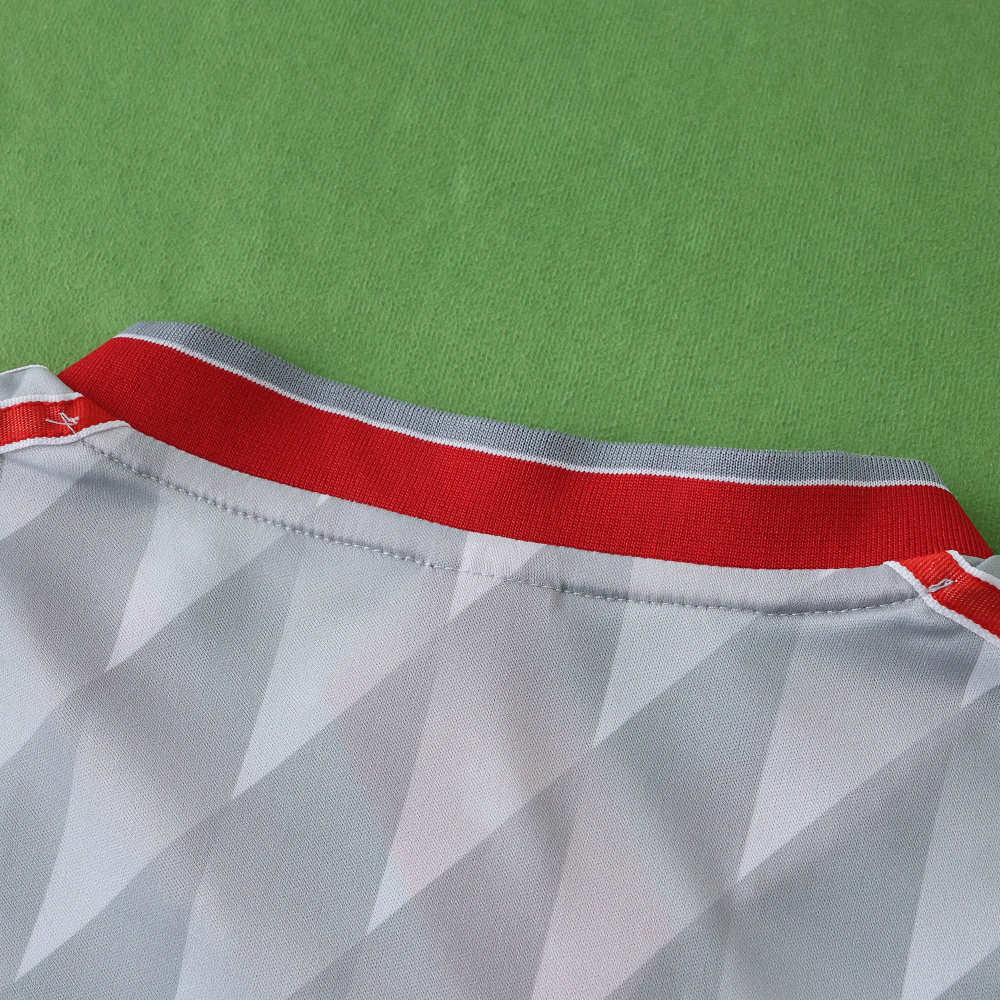8991 Liverpool F.C. away retro Kids kit