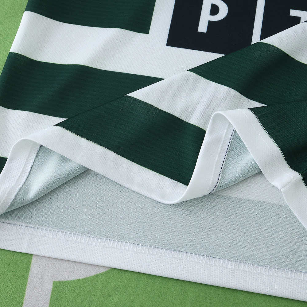 0103 Sporting CP home retro Kids kit