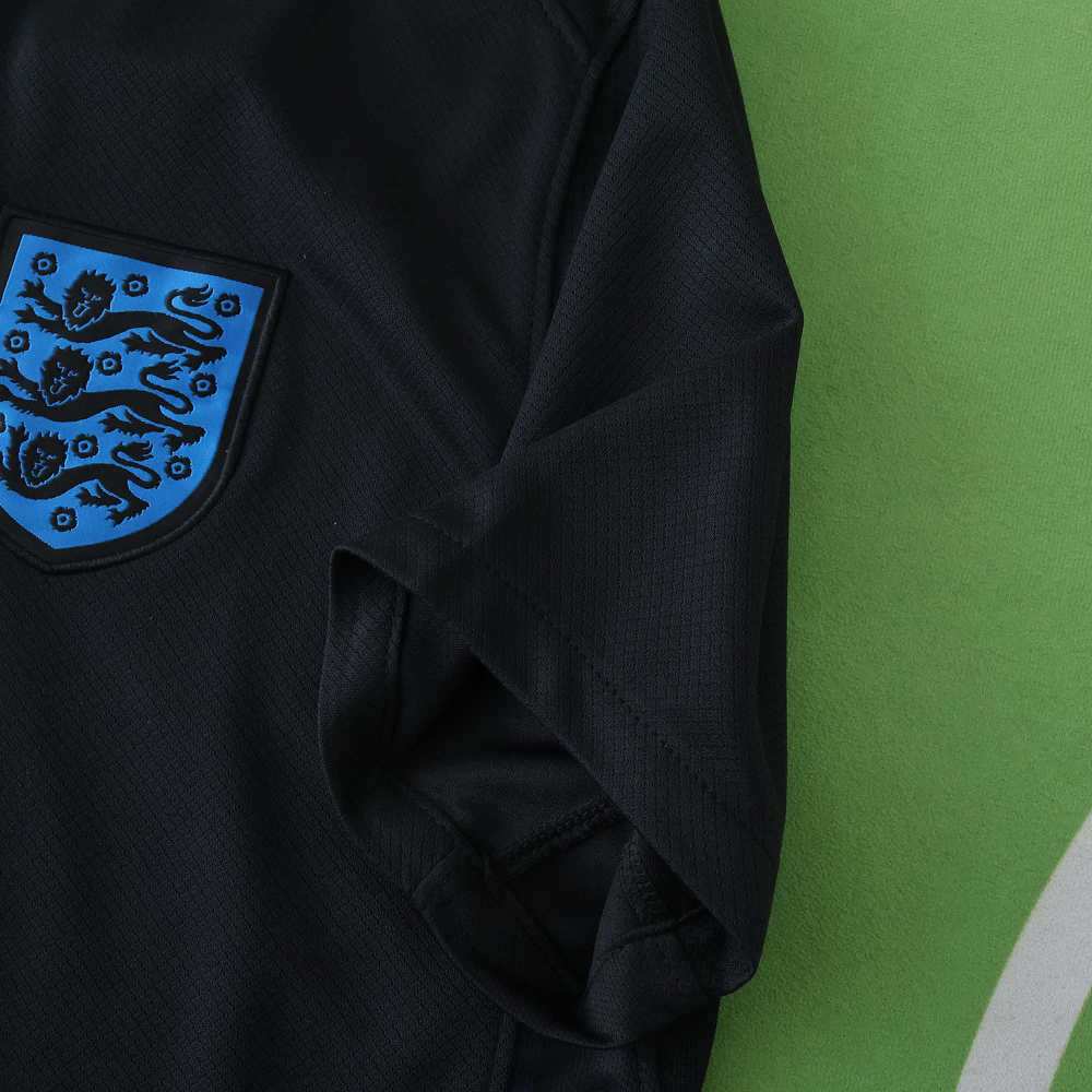2526 season England away Fan version
