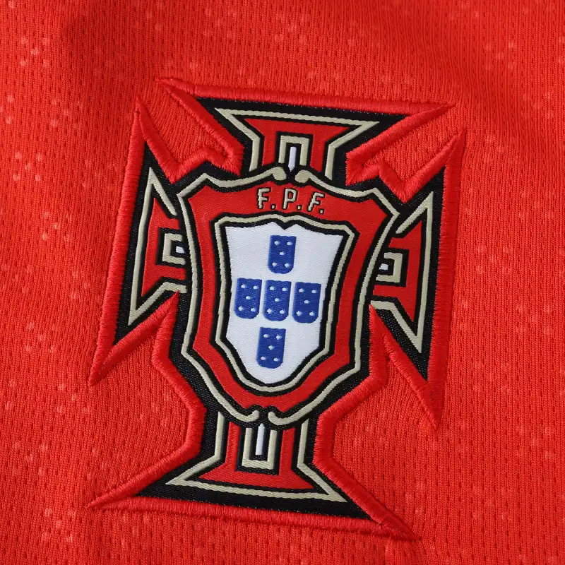 2526 season Portugal home Long sleeved Fan version