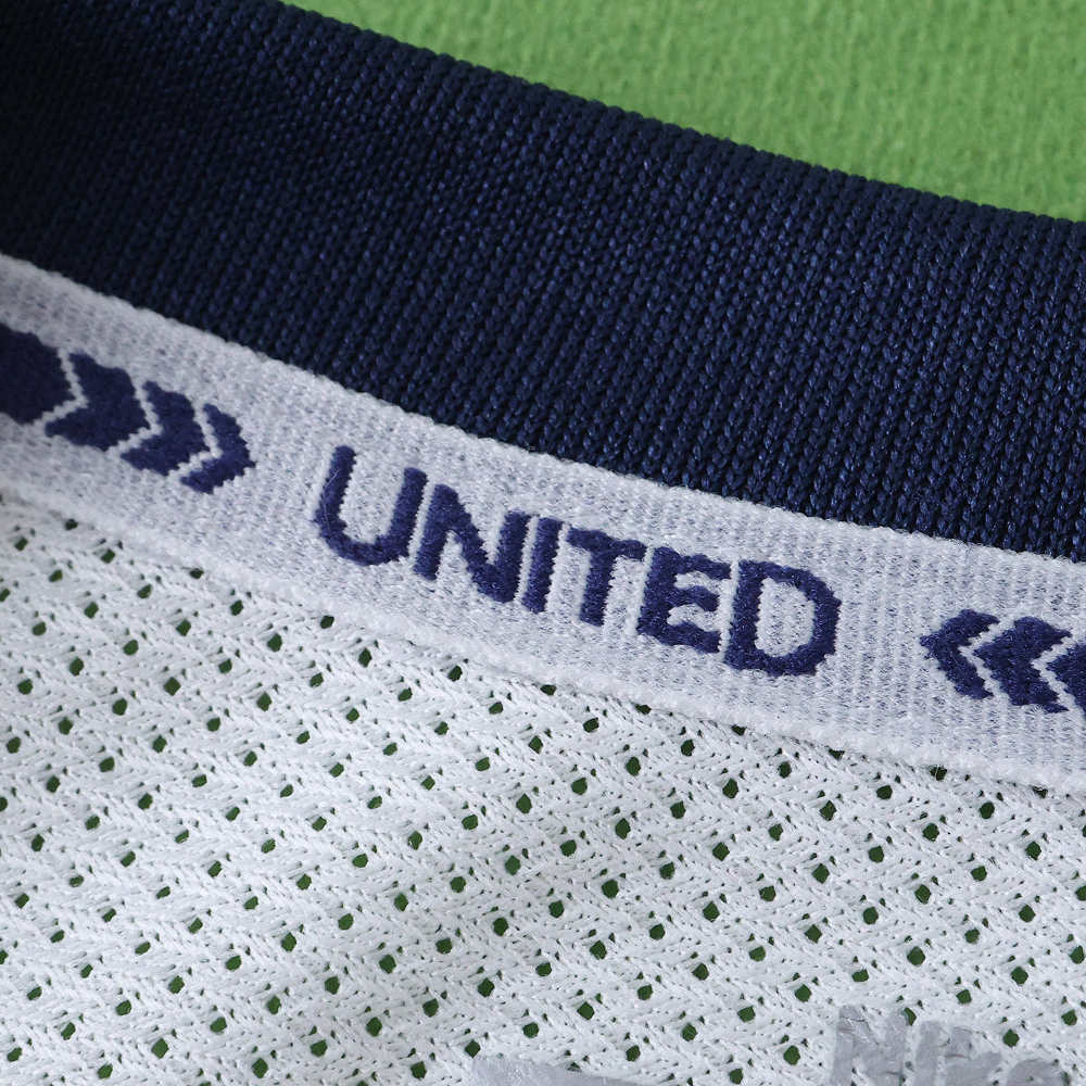 0809 season Manchester United F.C. third Kids kit