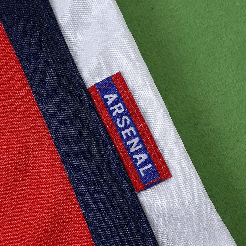 1998 season Arsenal F.C. home Kids kit