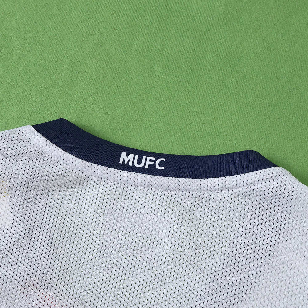 0809 season Manchester United F.C. third Kids kit
