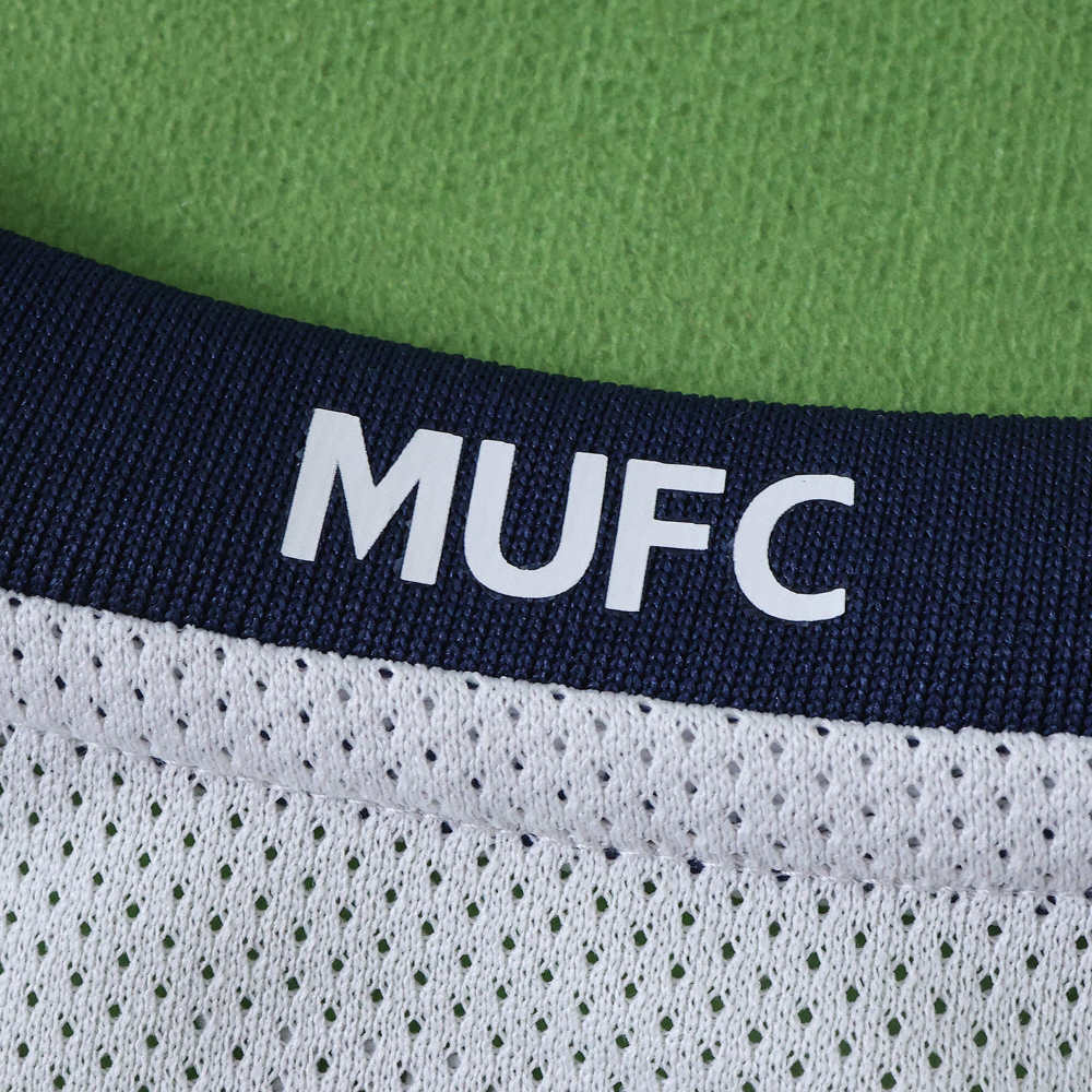 0809 season Manchester United F.C. third Kids kit