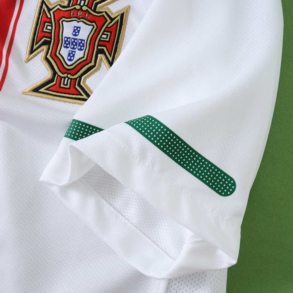2010 season Portugal away retro Fan version
