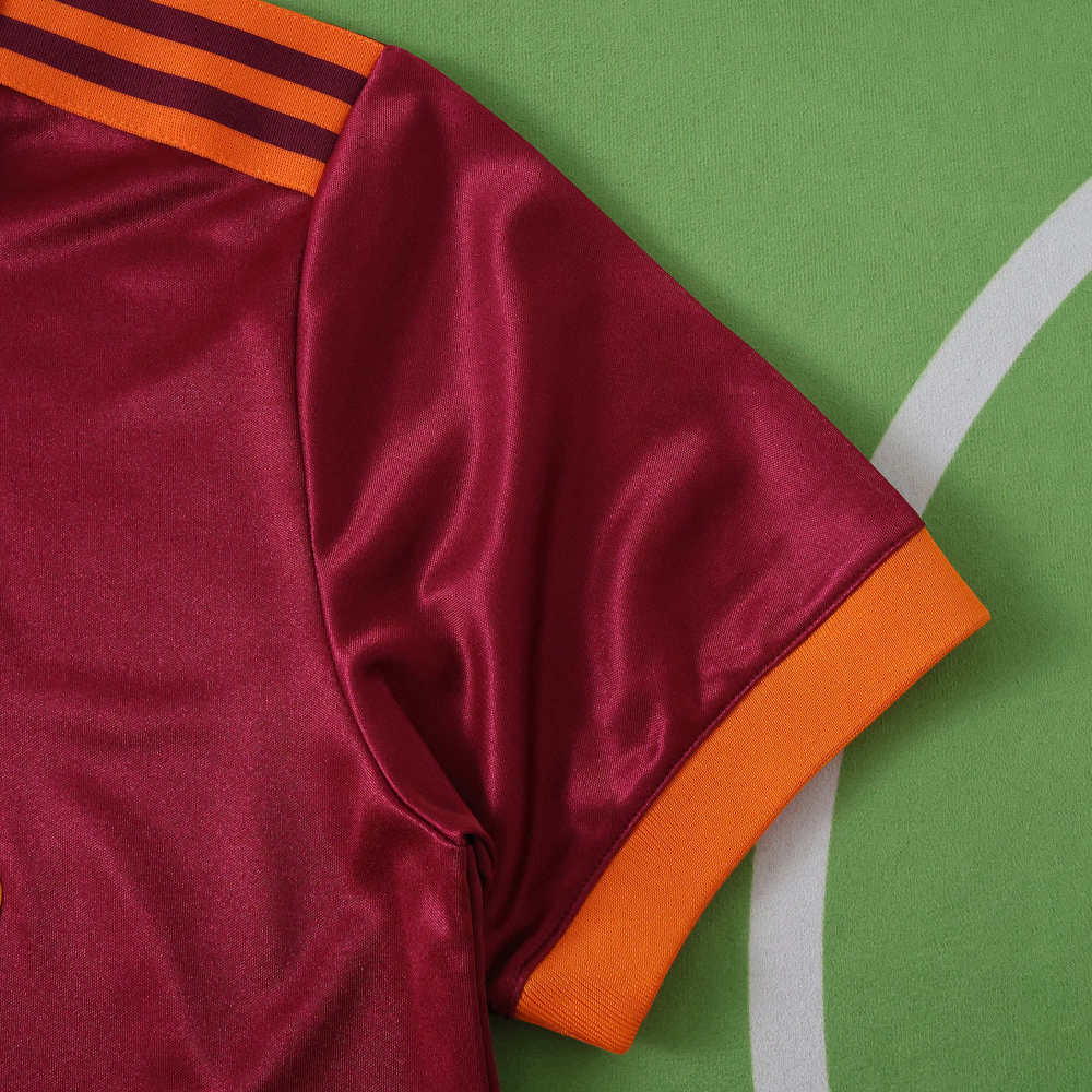 9293 season A.S. Roma home retro Fan version