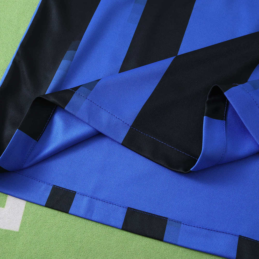 2526 F.C. Internazionale Milano Co branded version Fan version