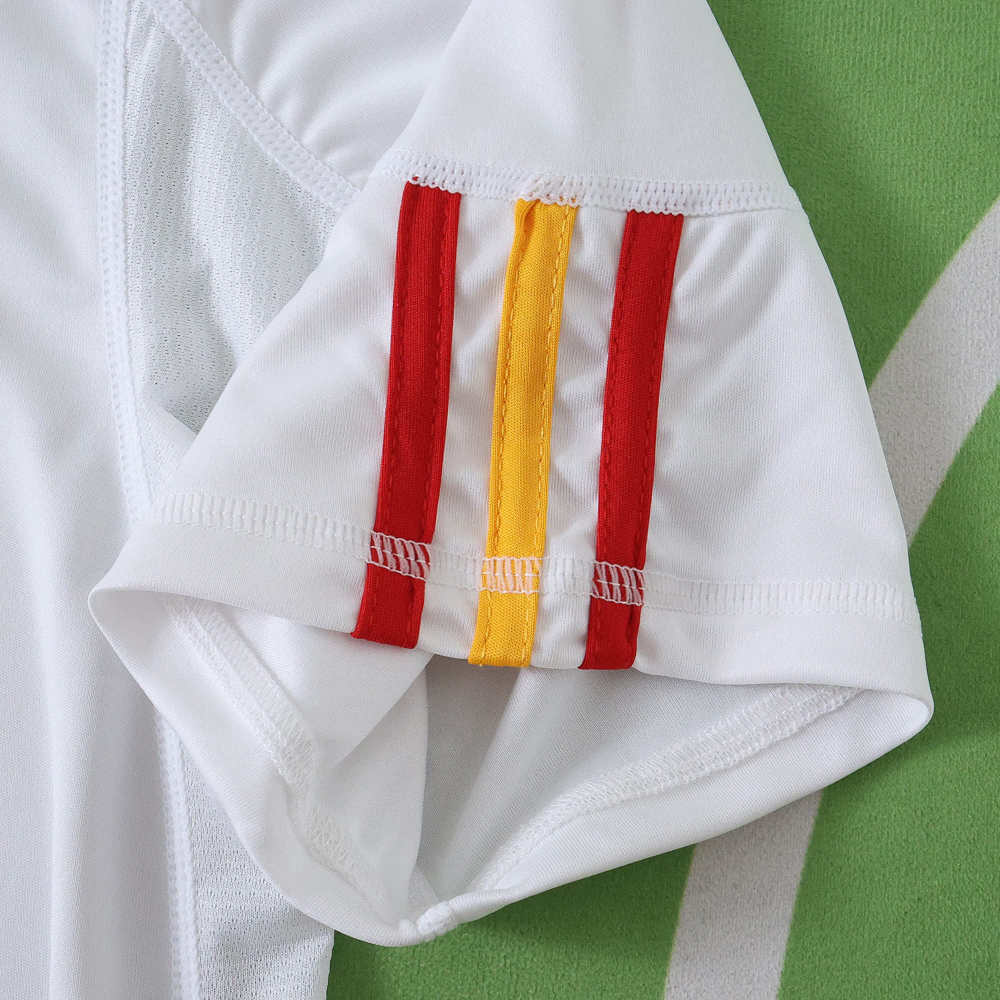 2010 season Spain away retro Fan version