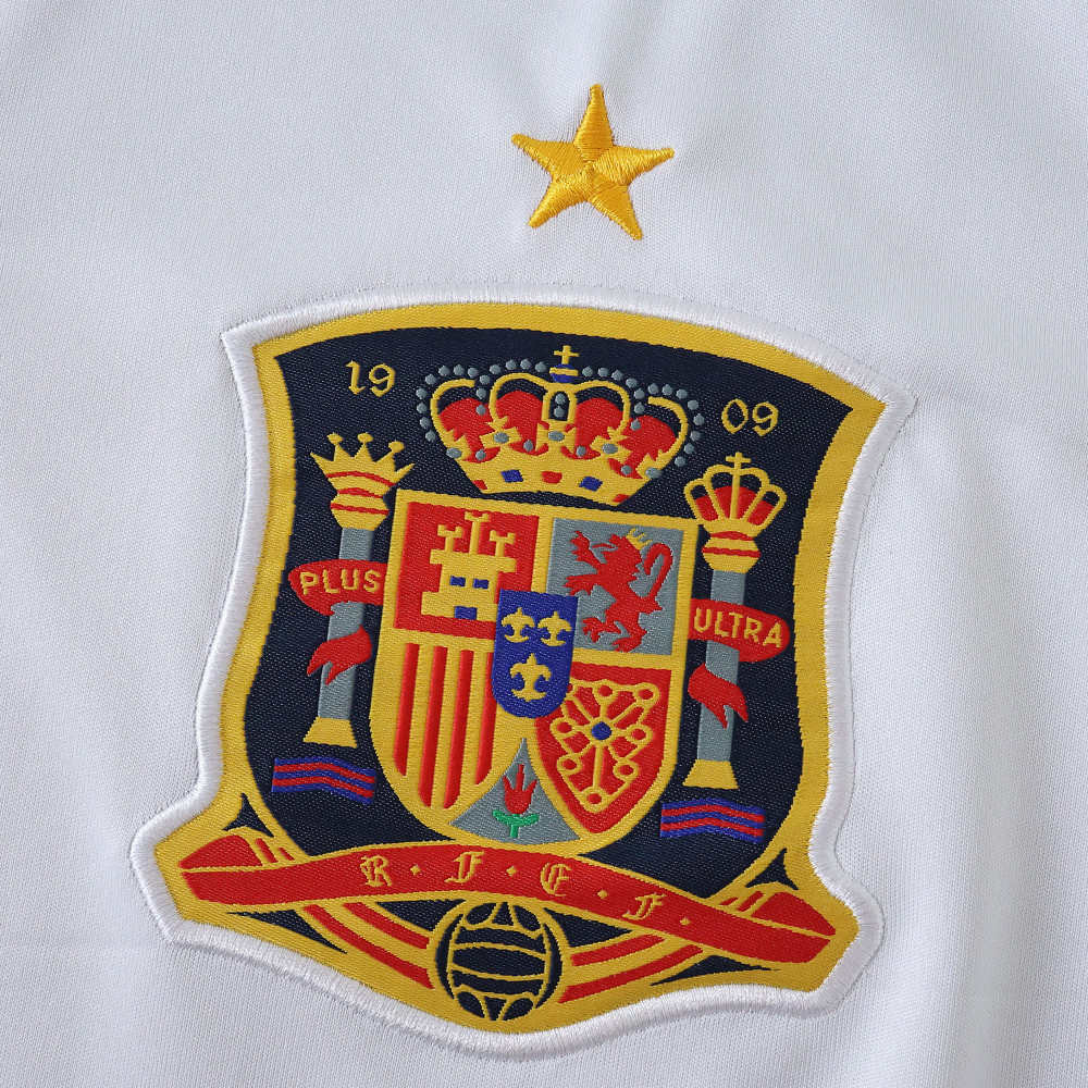 2010 season Spain away retro Fan version