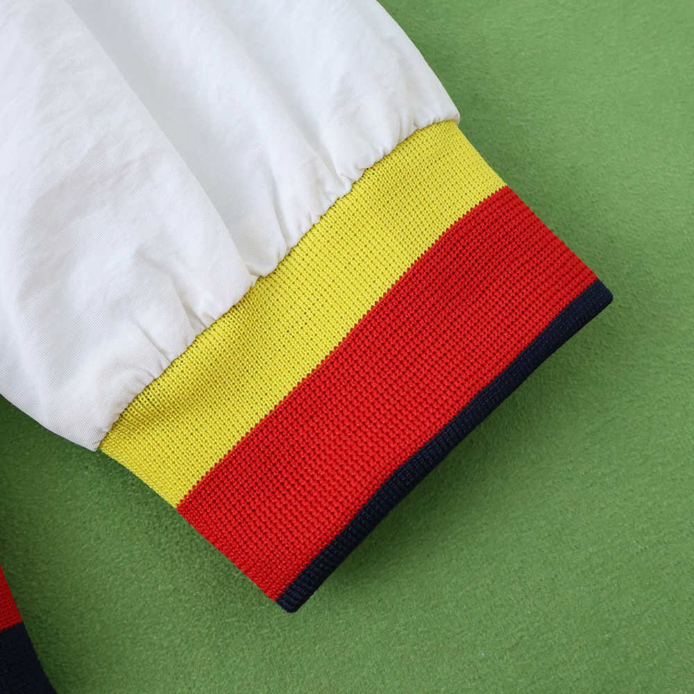 2425 FC Barcelona / Barça Hooded windbreaker
