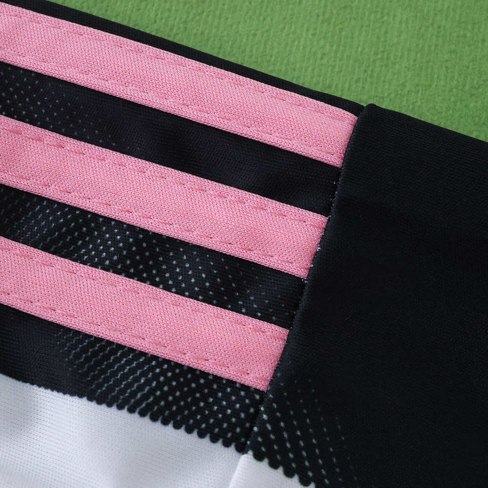 2526 season Juventus F.C. home Kids kit