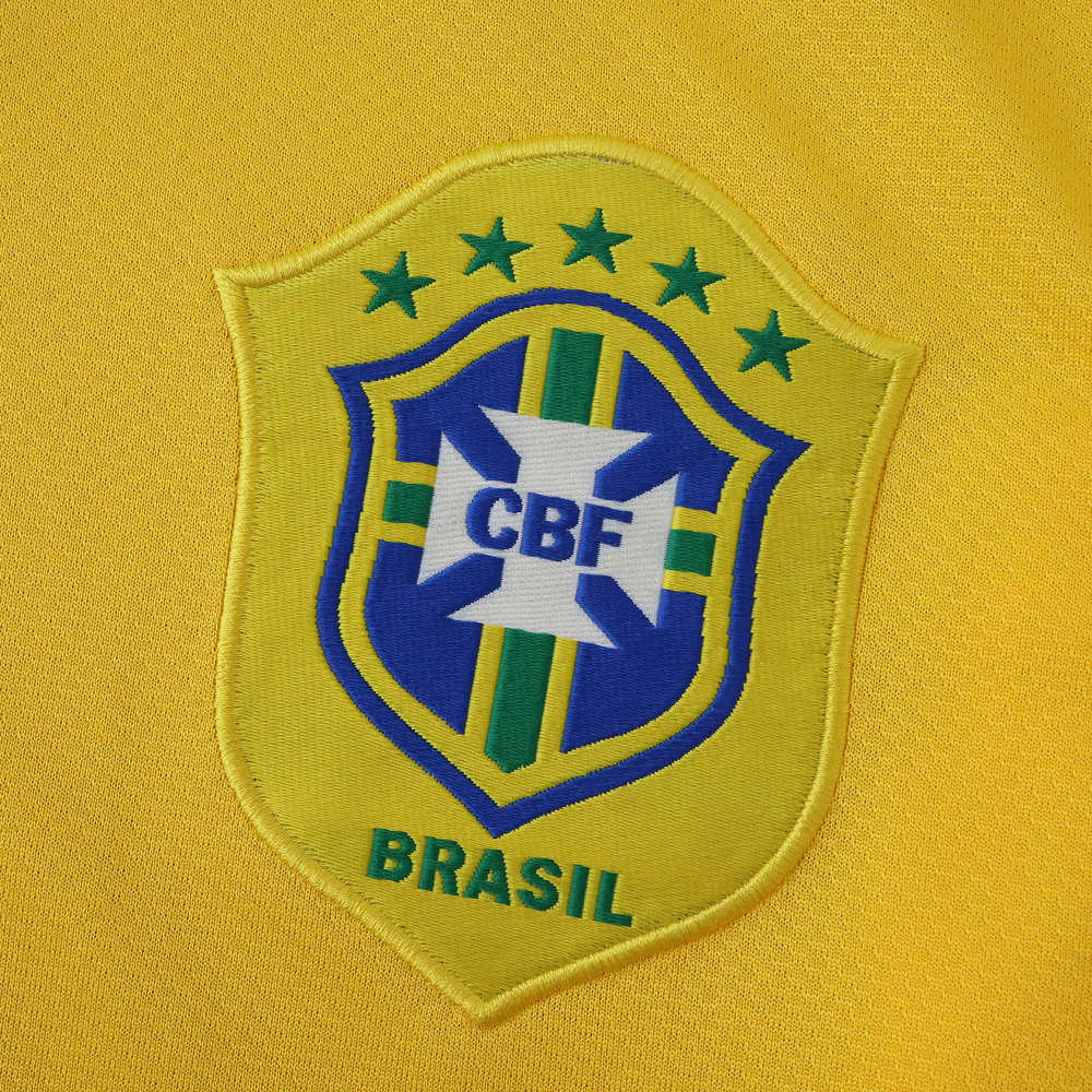 2006 season Brazil home Long sleeved retro Fan version