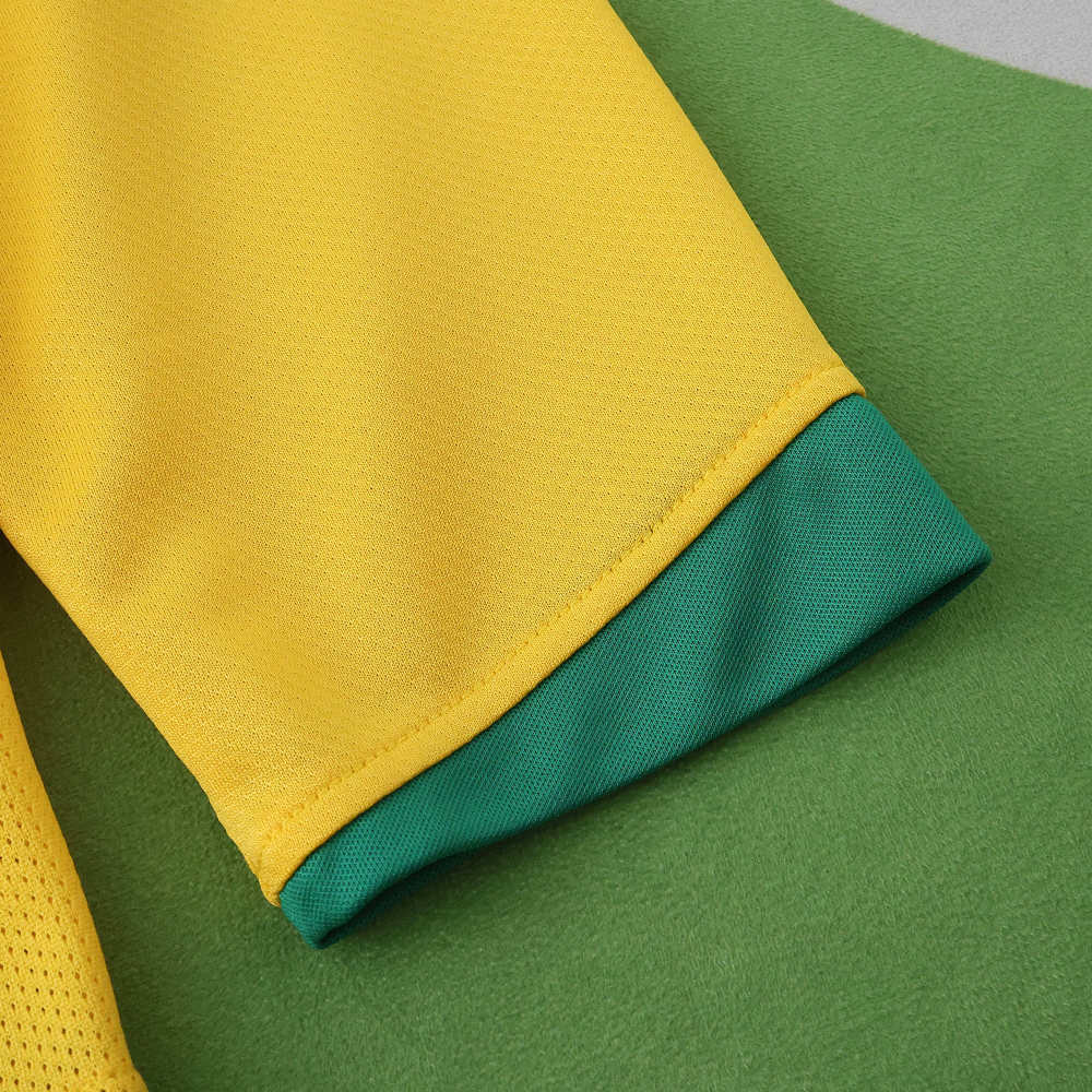 2006 season Brazil home Long sleeved retro Fan version