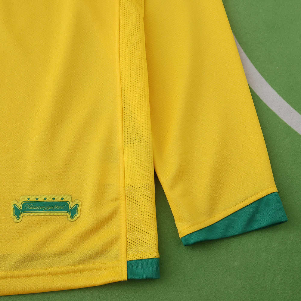 2006 season Brazil home Long sleeved retro Fan version