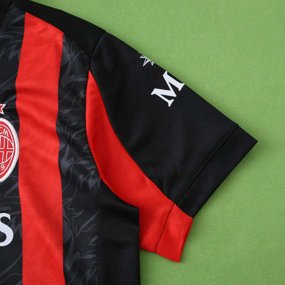 2556 season A.C. Milan home Kids kit