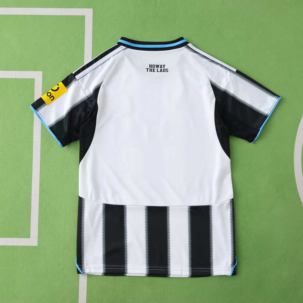 2526 season Newcastle United F.C. home Kids kit