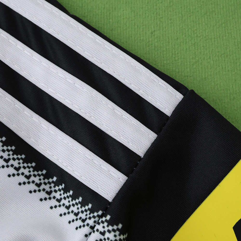 2526 season Newcastle United F.C. home Fan version