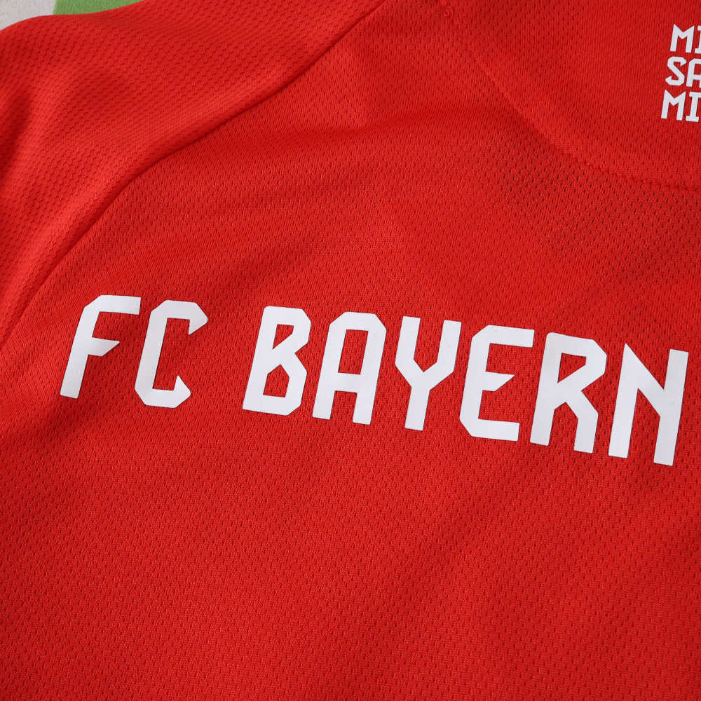 2526 season Fußball-Club Bayern München home Player version