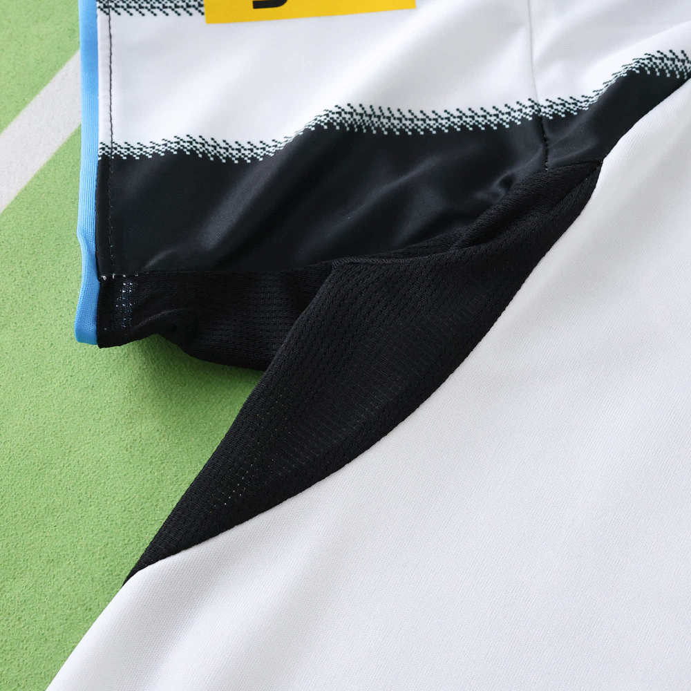 2526 season Newcastle United F.C. home Kids kit