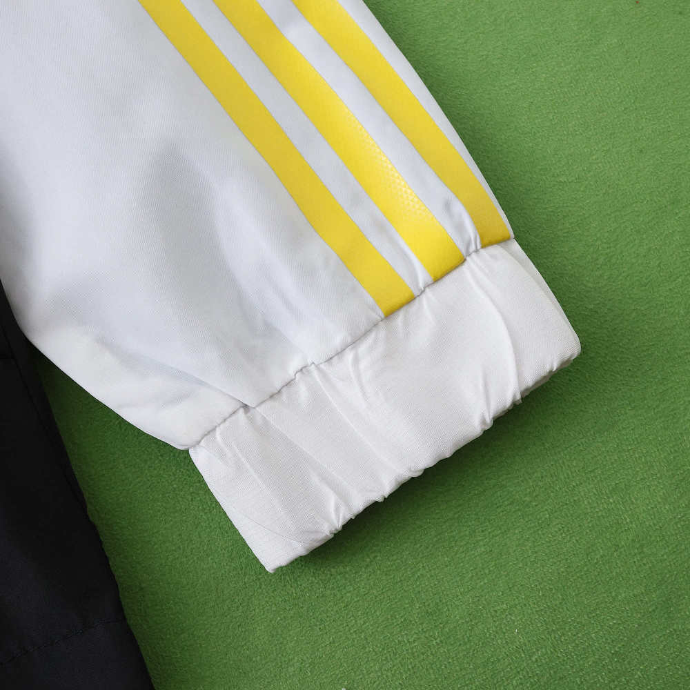 2526 Tigres UANL  Hooded windbreak