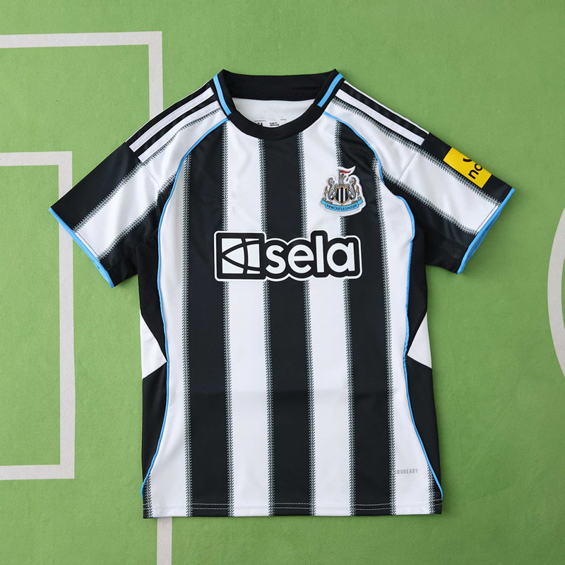 2526 season Newcastle United F.C. home Kids kit