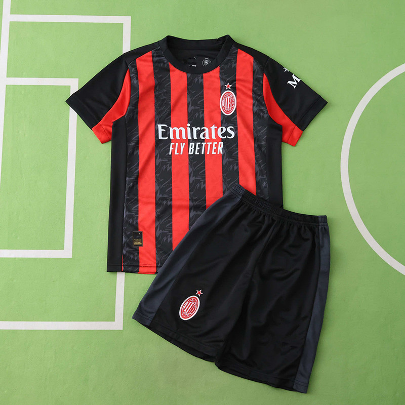 2556 season A.C. Milan home Kids kit