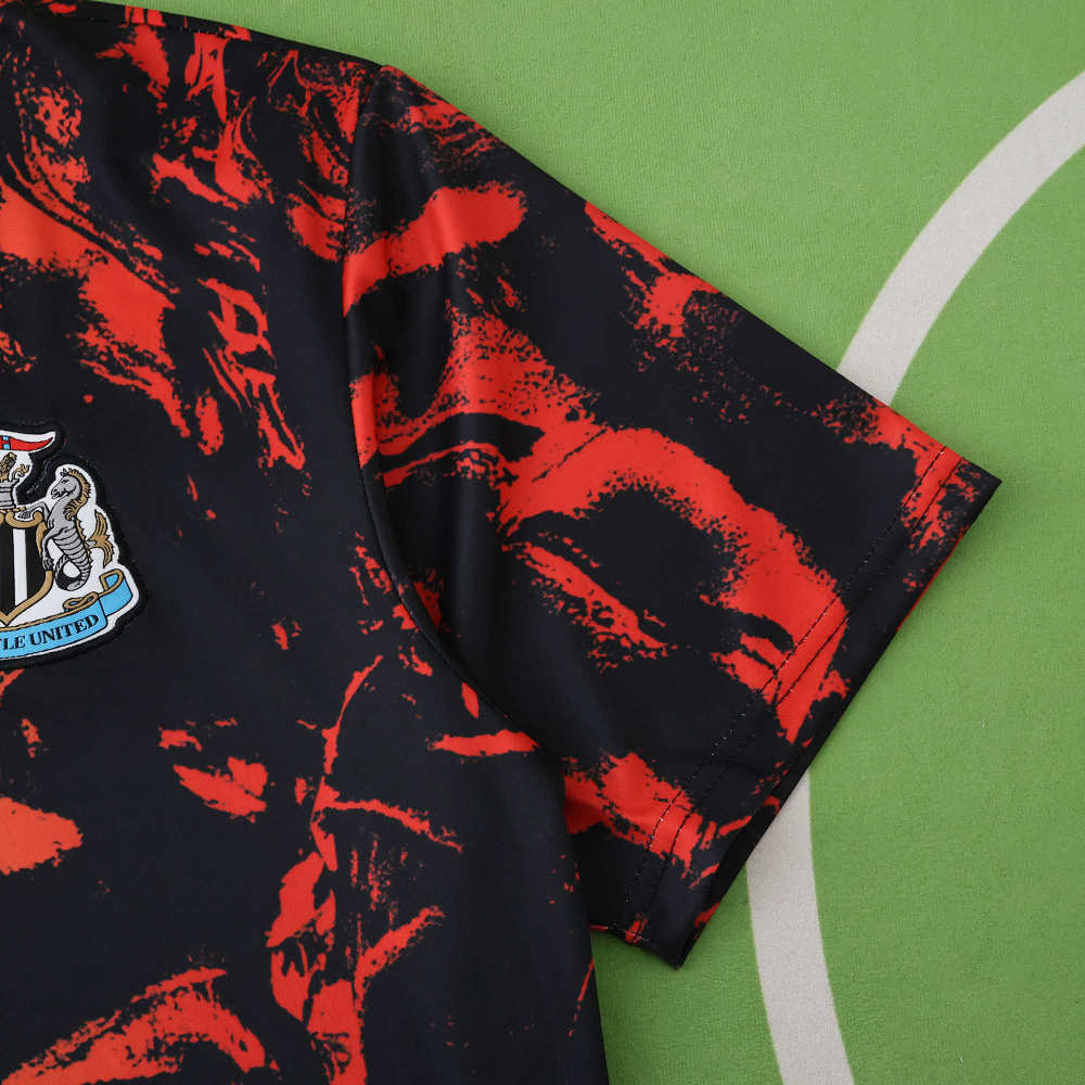2526 season Newcastle United F.C. Training clothes Fan version
