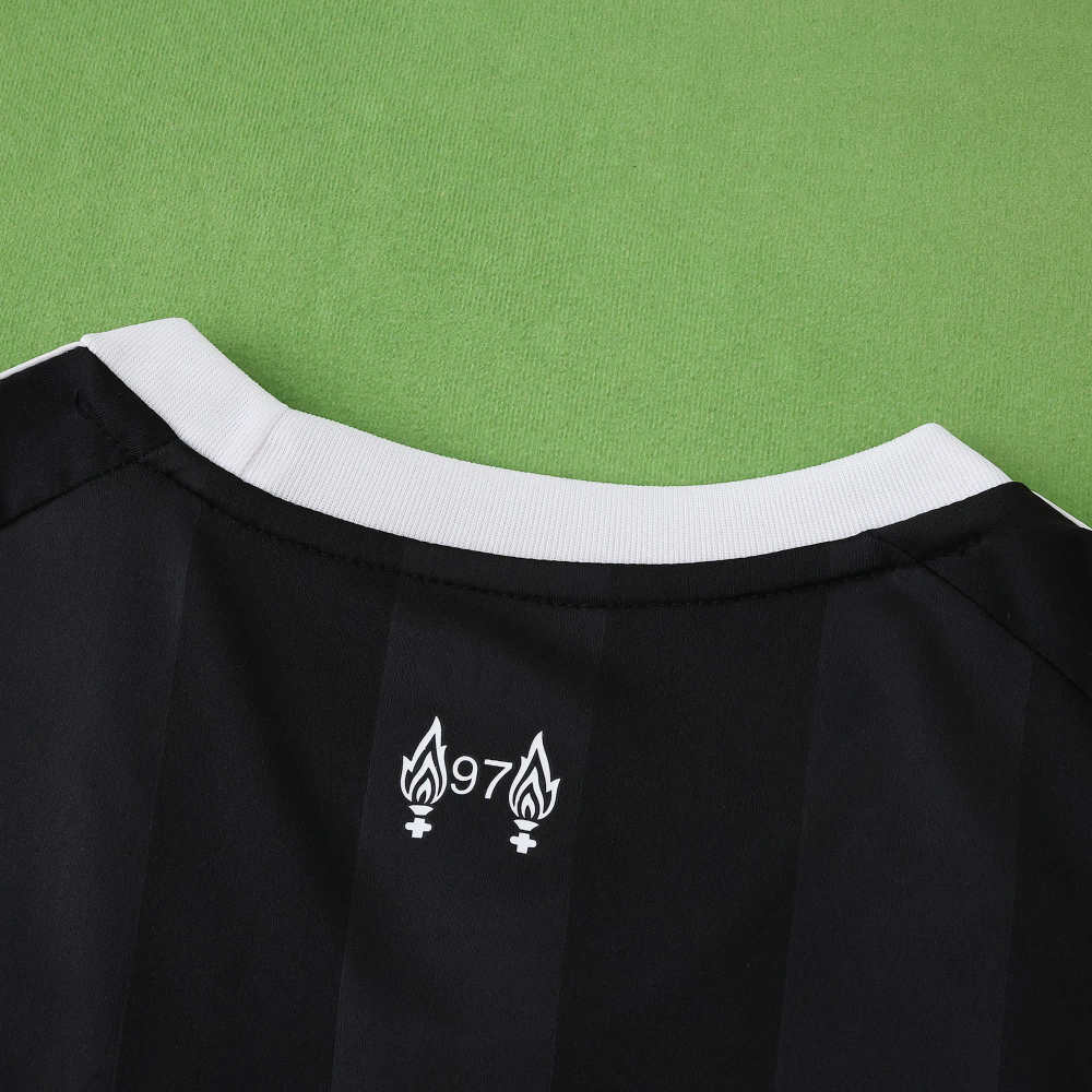 2526 season Liverpool F.C. goalkeeper Fan version