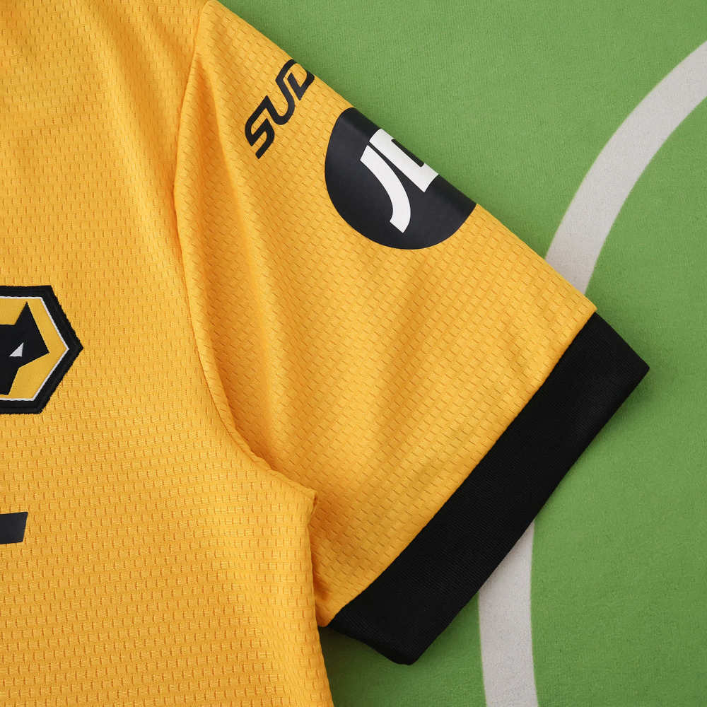 2526 season Wolverhampton Wanderers F.C. home Fan version