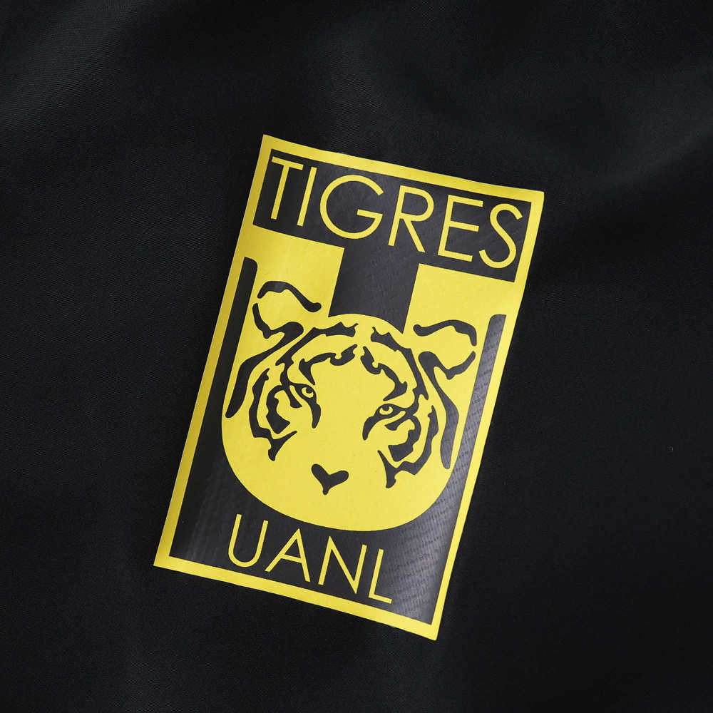 2526 Tigres UANL  Hooded windbreak