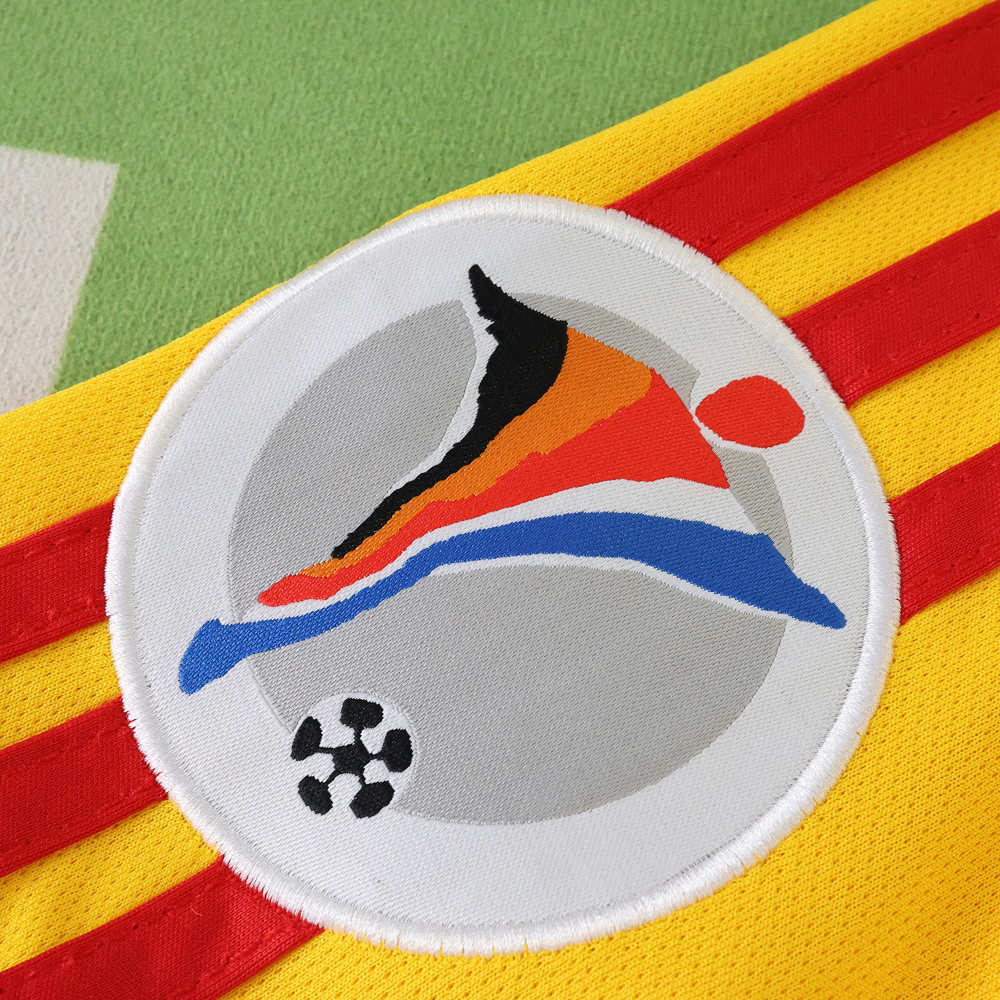 2000 season Romania home retro Fan version