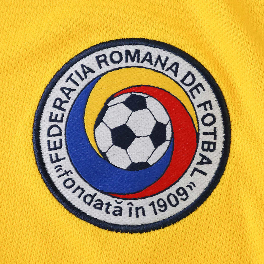 2000 season Romania home retro Fan version